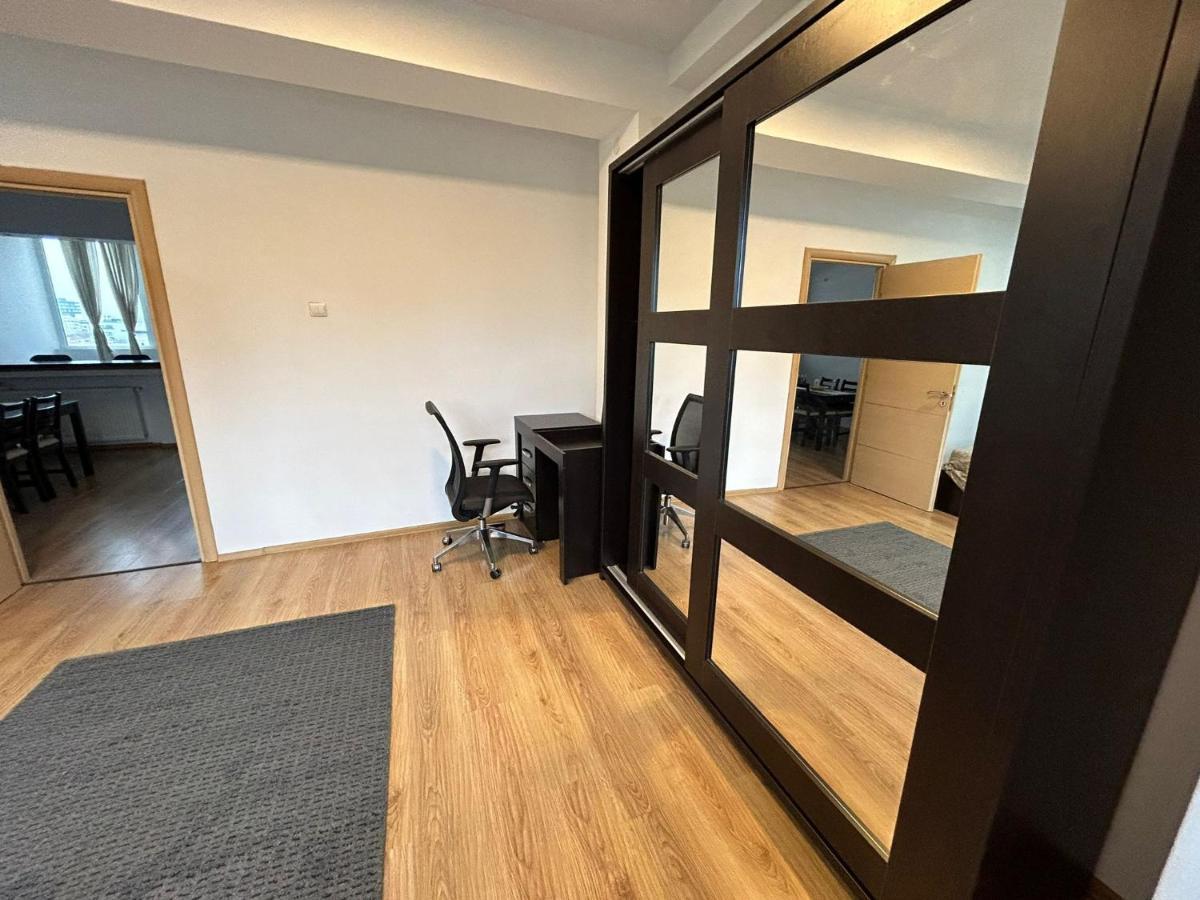 Elegant City Center Apartment Bucharest Exterior photo