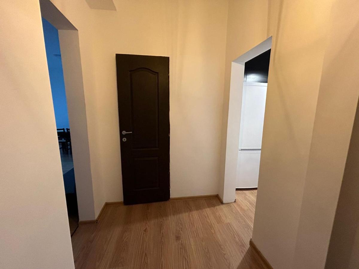 Elegant City Center Apartment Bucharest Exterior photo